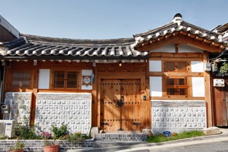 Todaki Guesthouse - Hanok Stay (한옥스테이 토다기게스트하우스)