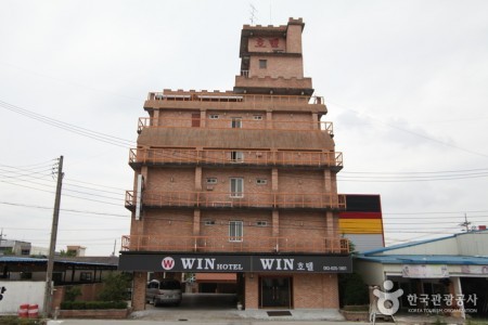 Win Hotel - Goodstay 