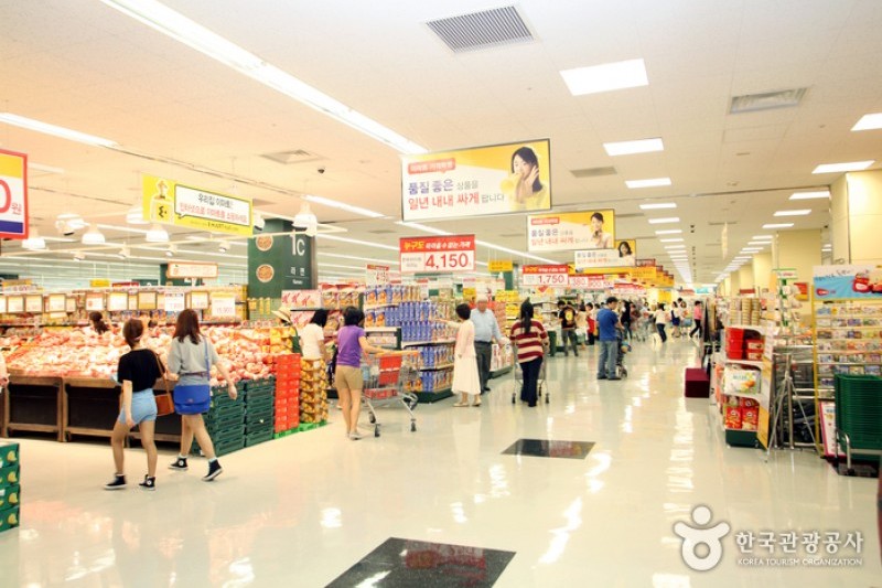 E-Mart - Yeongdeungpo Branch  이마트 (영등포점) : TRIPPOSE