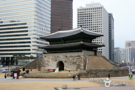 Sungnyemun Gate (Namdaemun Gate)