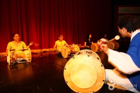 Jeongdong Theater