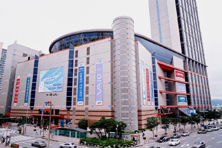 Lotte Mart - Gangbyeon Branch 