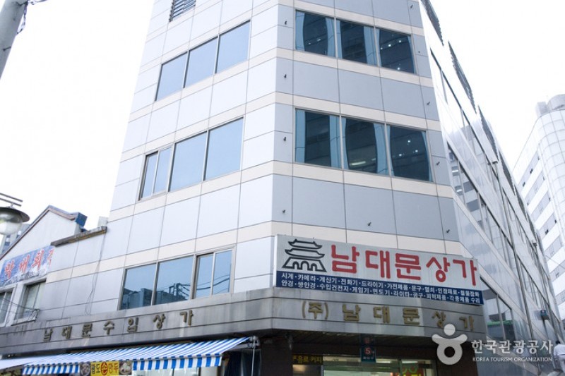 南大門総合商店街 남대문 종합상가 トリップポーズ