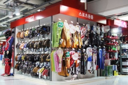 emart(空港店)