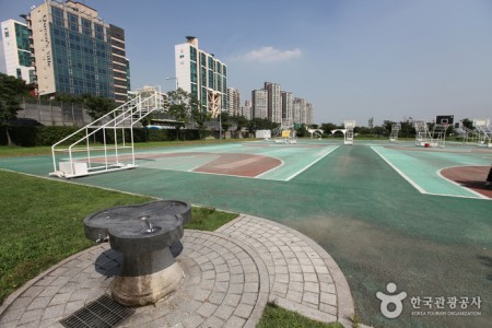 Ichon Hangang Park 