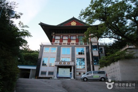 Bongwonsa Temple 