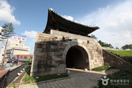 Gwanghuimun Gate 