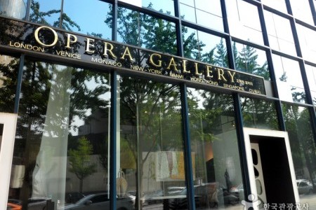 Opera Gallery