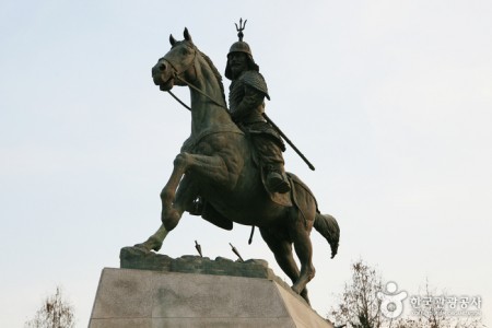 冠岳山落星垈公園