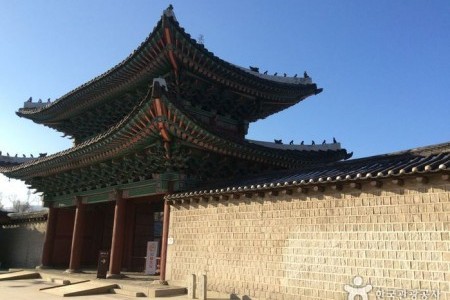 Changgyeonggung Palace Honghwamun Gate 