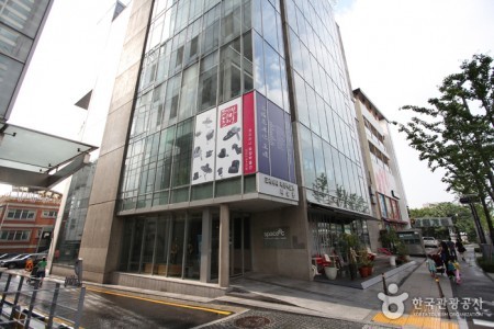 Coreana Art & Culture Complex 