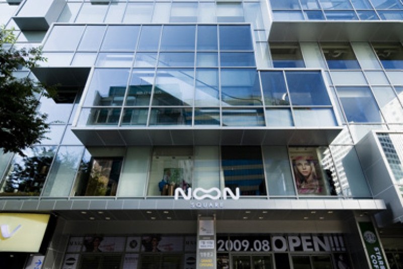 Myeongdong NOON SQUARE | 눈스퀘어 : TRIPPOSE