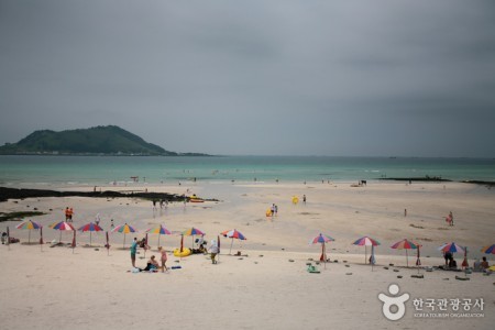 Hyeopjae Beach 