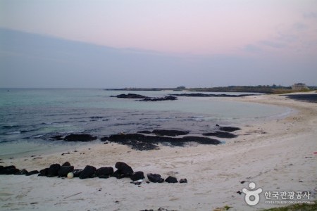 Gimnyeong Seonsegi Beach 