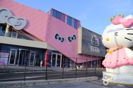 Hello Kitty Island 