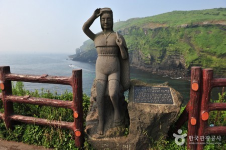 コムモルレ海岸（검멀레해변）