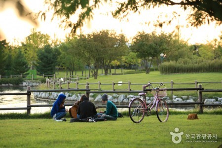 Ilsan Lake Park 