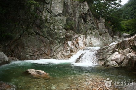 Jungwon Falls 