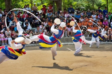 韩国民俗村中秋大庆典