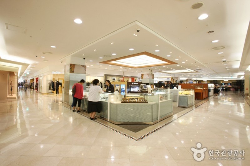 Lotte Duty Free opens Kering Eyewear boutique in Busan