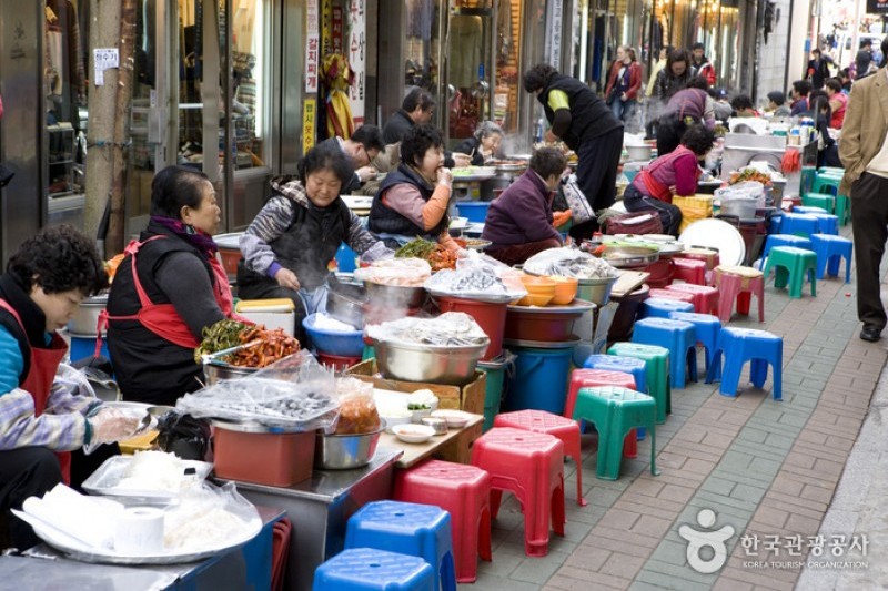 Gukje Market Food Street | 국제시장 먹자골목