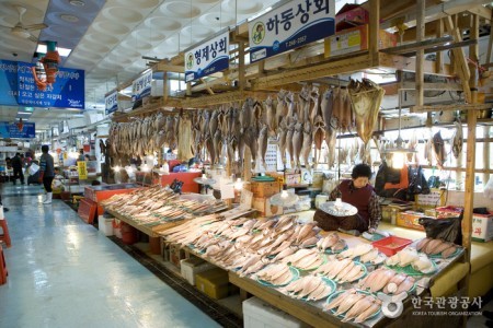 札嘎其市場活鮮魚部