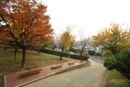 Suyeong Sajeok Park (수영사적공원)