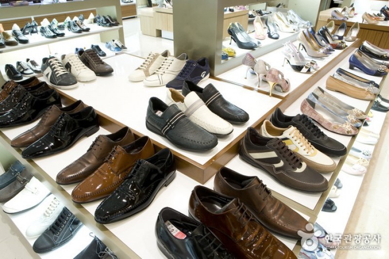 Tandy shoes store