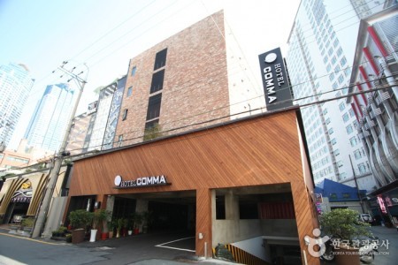 Comma Hotel - Goodstay 