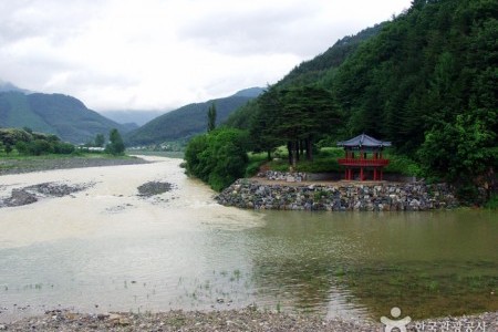 Auraji Lake 