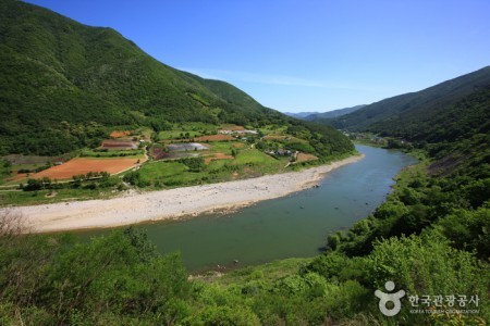 Donggang River 