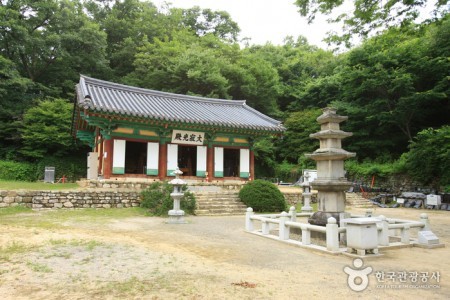 到彼岸寺（鉄原）（도피안사(철원)）