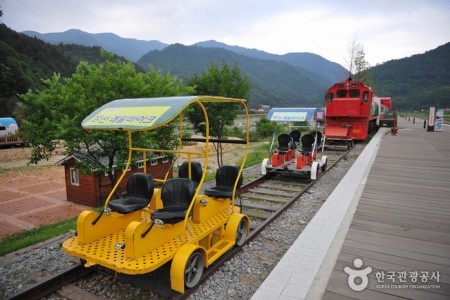 旌善AURAJI铁路自行车(정선 아우라지 레일바이크)