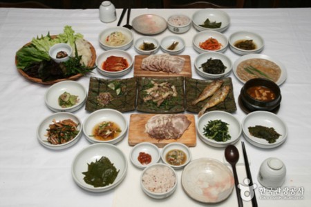 Korea Traditional Food Culture Experience Center 