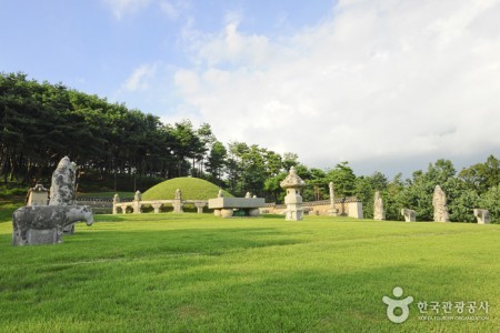 華城隆陵與健陵 [UNESCO世界文化遺產]