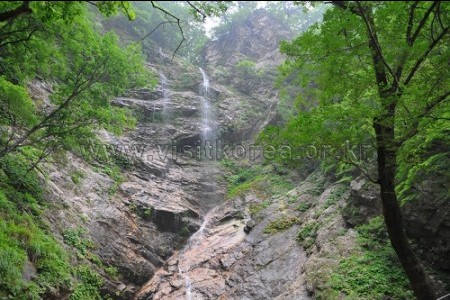 Gugok Falls 