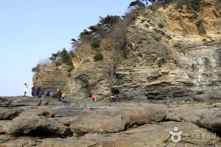 Chaeseokgang Cliffs 