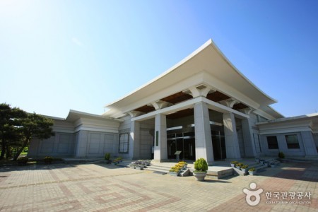 弥勒寺址 遺物展示館 