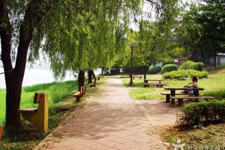 銀波湖水公園