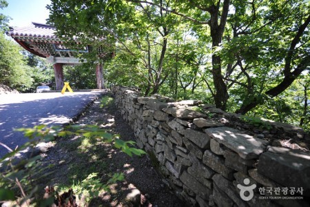 Jeoksangsanseong Fortress (무주 적상산성)