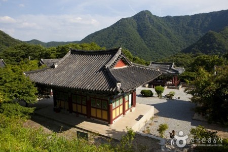 Jeongeup Naejangsan Special Tourist Zone (정읍 내장산 관광특구)