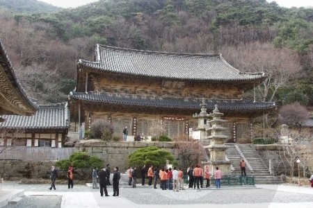 Hwaeomsa Temple 