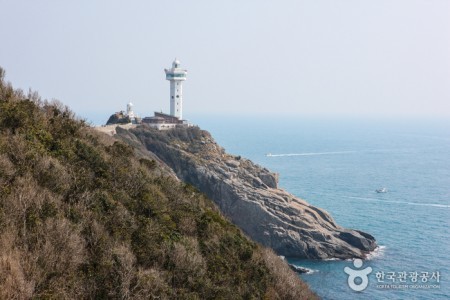 巨文島灯台