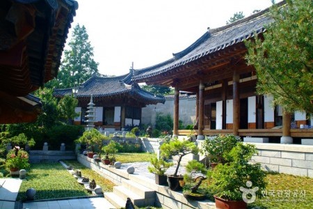 Jangjeon Art Museum 