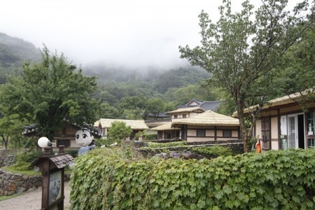 沈清传村韩屋度假村[优秀住宿设施] 