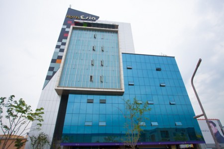 Esia Hotel - Goodstay 