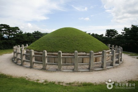 慶州金庾信墓