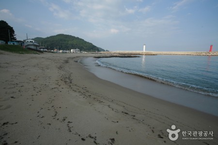 Gyeongjeong Beach (경정해수욕장)