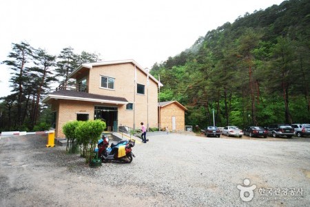 Geommasan Natural Recreation Forest (검마산자연휴양림)