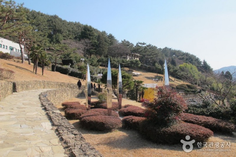 南望山雕刻公園 남망산조각공원 Trippose